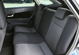 Подержанный автомобиль LADA (ВАЗ) Priora Hatchback 2013 года (15 фото)