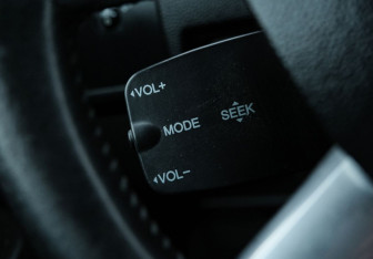 Подержанный автомобиль Ford C-MAX 2006 года (13 фото)