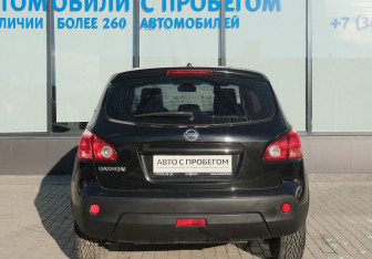 Подержанный автомобиль Nissan Qashqai 2008 года (4 фото)