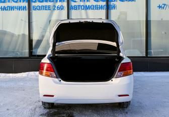 Подержанный автомобиль Toyota Allion 2010 года (18 фото)