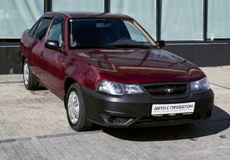 Подержанный автомобиль Daewoo Nexia Sedan 2010 года (7 фото)