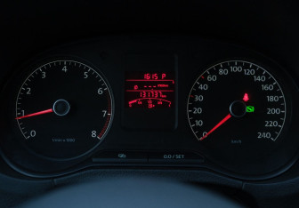 Подержанный автомобиль Volkswagen Polo Sedan 2013 года (14 фото)