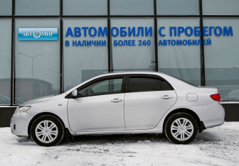 Подержанный автомобиль Toyota Corolla Sedan 2007 года (2 фото)