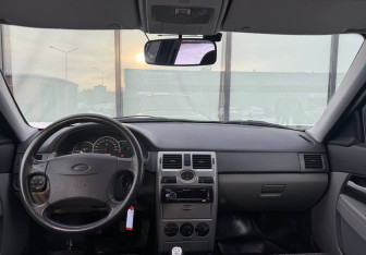 Подержанный автомобиль LADA (ВАЗ) Priora Wagon 2011 года (10 фото)