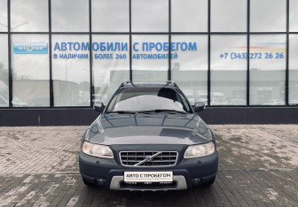 Подержанный автомобиль Volvo XC70 2006 года (8 фото)