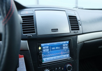 Подержанный автомобиль Chevrolet Epica 2010 года (12 фото)