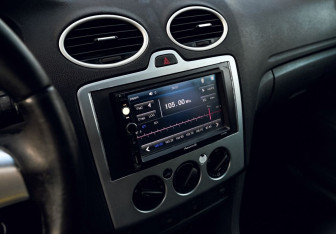 Подержанный автомобиль Ford Focus Hatchback 2006 года (18 фото)
