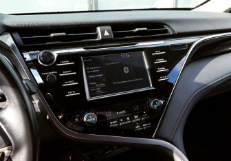 Подержанный автомобиль Toyota Camry Sedan 2018 года (14 фото)