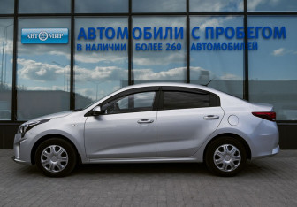 Подержанный автомобиль Kia Rio Sedan 2021 года (2 фото)