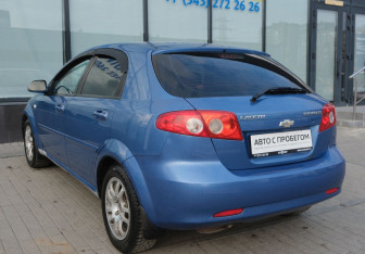 Подержанный автомобиль Chevrolet Lacetti Hatchback 2006 года (3 фото)