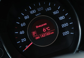 Подержанный автомобиль Kia Rio Sedan 2014 года (20 фото)