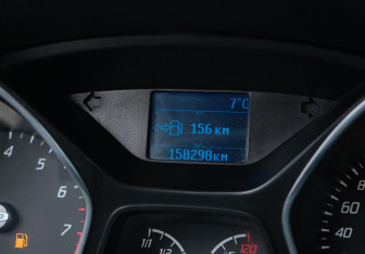 Подержанный автомобиль Ford Focus Hatchback 2014 года (16 фото)