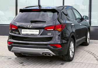 Подержанный автомобиль Hyundai Santa Fe 2017 года (5 фото)