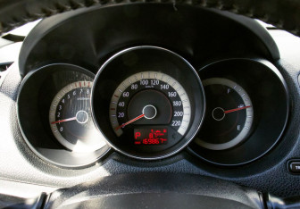Подержанный автомобиль Kia Cerato Sedan 2012 года (11 фото)