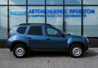 Подержанный автомобиль Renault Duster 2014 года (6 фото)