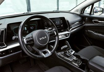 Подержанный автомобиль Kia Sportage 2022 года (15 фото)