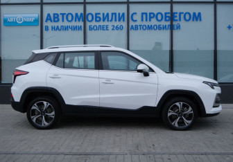 Подержанный автомобиль Москвич 3 2024 года (6 фото)