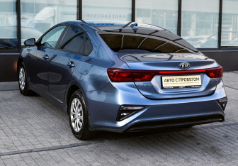 Подержанный автомобиль Kia Cerato Sedan 2018 года (3 фото)