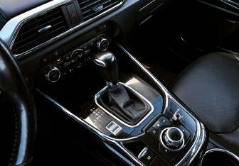 Подержанный автомобиль Mazda CX-9 2018 года (15 фото)