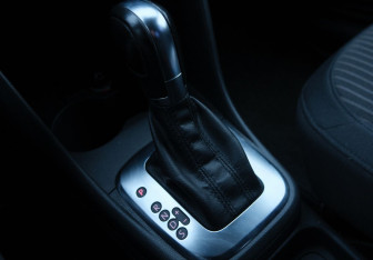 Подержанный автомобиль Volkswagen Polo Sedan 2013 года (13 фото)