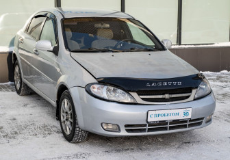 Подержанный автомобиль Chevrolet Lacetti Hatchback 2005 года (7 фото)