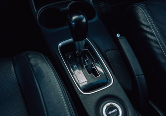 Подержанный автомобиль Mitsubishi Outlander 2014 года (12 фото)