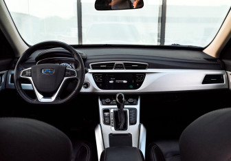 Подержанный автомобиль Geely Atlas 2021 года (17 фото)