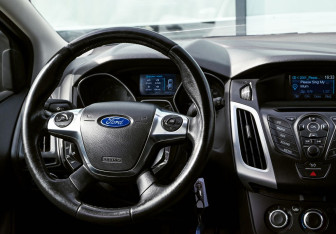Подержанный автомобиль Ford Focus Hatchback 2011 года (19 фото)