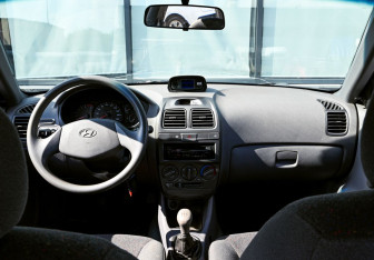 Подержанный автомобиль Hyundai Accent Sedan 2009 года (15 фото)