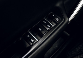 Подержанный автомобиль Geely Atlas 2019 года (12 фото)