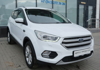 Подержанный автомобиль Ford Kuga 2019 года (7 фото)