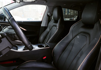 Подержанный автомобиль Omoda C5 2023 года (19 фото)