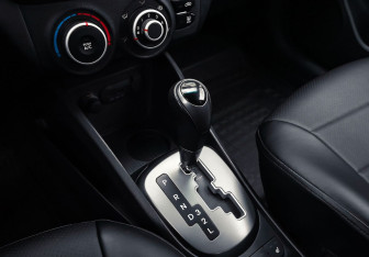 Подержанный автомобиль Kia Rio Sedan 2013 года (2 фото)