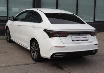 Подержанный автомобиль Omoda S5 2023 года (3 фото)