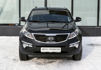 Подержанный автомобиль Kia Sportage 2011 года (8 фото)