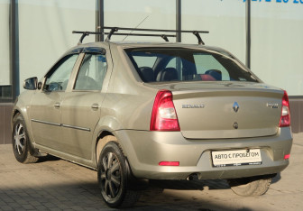 Подержанный автомобиль Renault Logan Sedan 2013 года (3 фото)