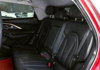 Подержанный автомобиль Omoda C5 2023 года (20 фото)