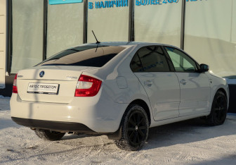 Подержанный автомобиль Skoda Rapid Liftback 2016 года (5 фото)