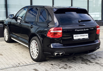 Подержанный автомобиль Porsche Cayenne 2007 года (3 фото)