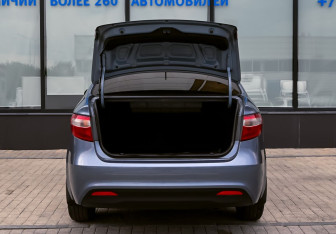 Подержанный автомобиль Kia Rio Sedan 2013 года (20 фото)