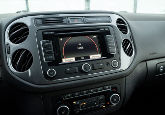 Подержанный автомобиль Volkswagen Tiguan 2013 года (10 фото)