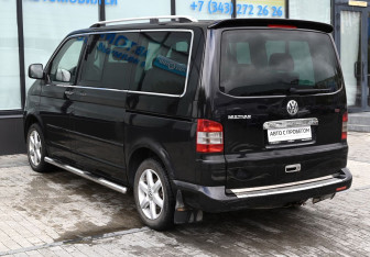Подержанный автомобиль Volkswagen Multivan 2008 года (3 фото)