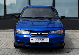Подержанный автомобиль Daewoo Nexia Sedan 2013 года (8 фото)