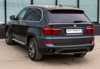 Подержанный автомобиль BMW X5 2013 года (3 фото)