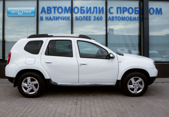 Подержанный автомобиль Renault Duster 2012 года (6 фото)