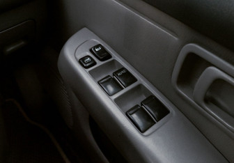 Подержанный автомобиль Nissan March Hatchback 1998 года (12 фото)