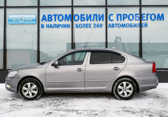Подержанный автомобиль Skoda Octavia Liftback 2009 года (2 фото)