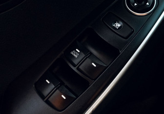 Подержанный автомобиль Hyundai i30 Hatchback 2014 года (14 фото)