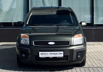 Подержанный автомобиль Ford Fusion 2007 года (8 фото)
