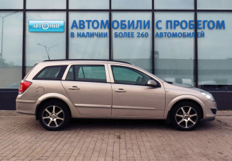 Подержанный автомобиль Opel Astra Wagon 2008 года (6 фото)